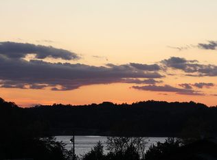 441 Riverbend Dr, Dandridge, TN 37725