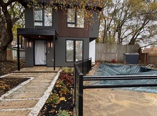 19 Rensburg Dr, Toronto, ON M1K3A2