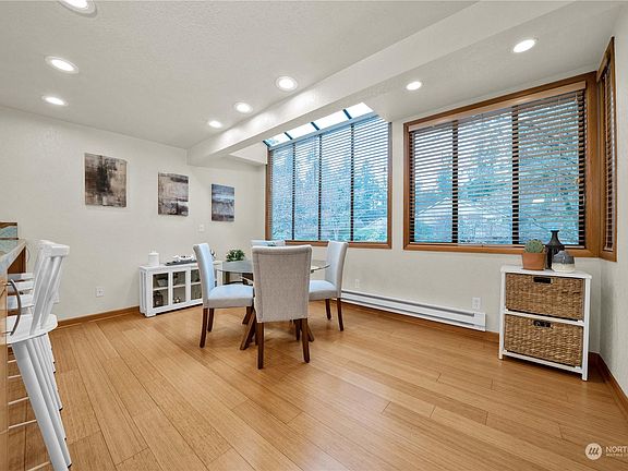 3rd image of 2017 Narrows View Cir NW APT A201