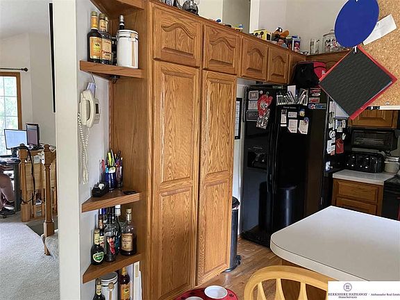 4th image of 15541 Newell St