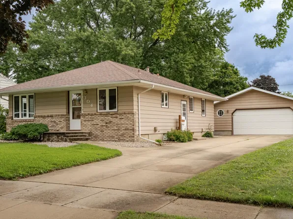 304 20th St NW, Austin, MN 55912