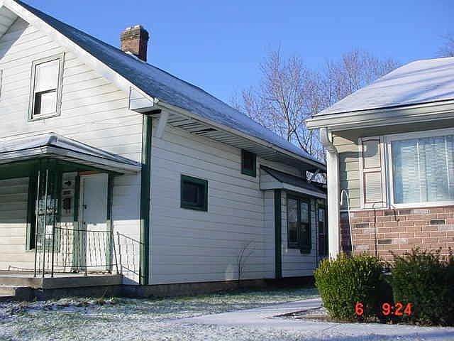 2nd image of 1126 N Sheffield Ave