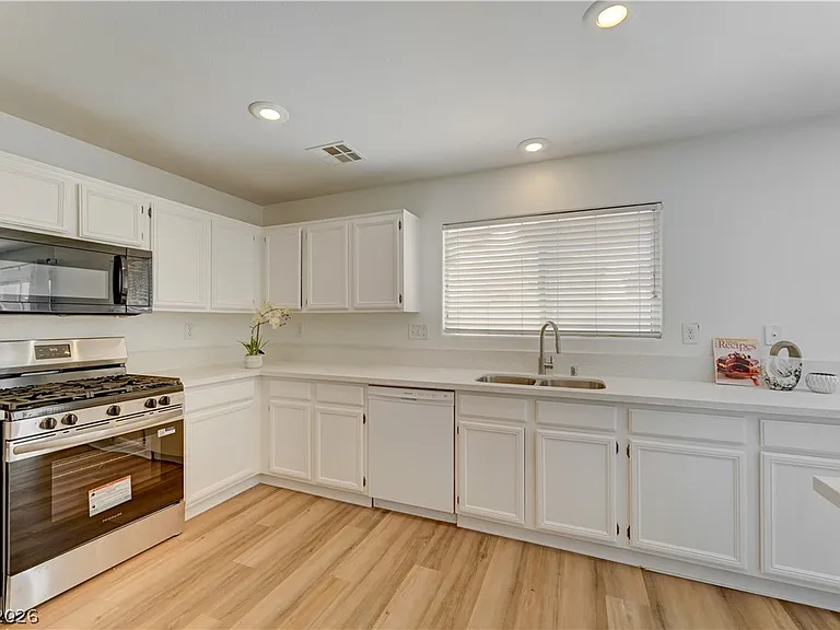 7737 Prosperity River Ave — Photo 23