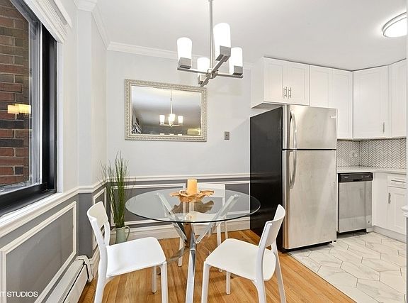 5th image of 2336 N Commonwealth Ave APT 309