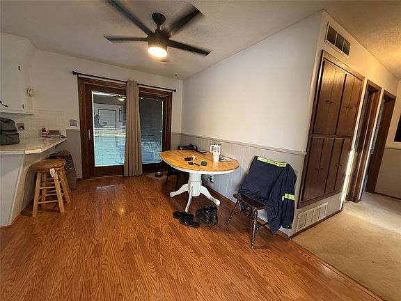 4th image of 2310 Melencamp Ave