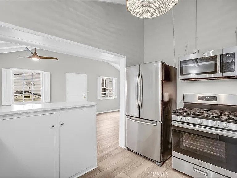 320 Sapphire Ave — Photo 17