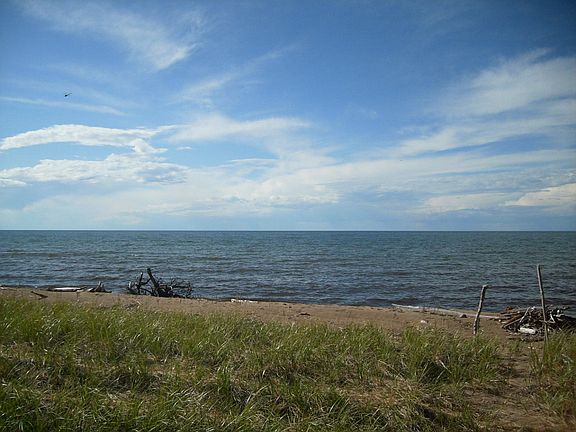 4th image of 19416 Lakeshore Dr