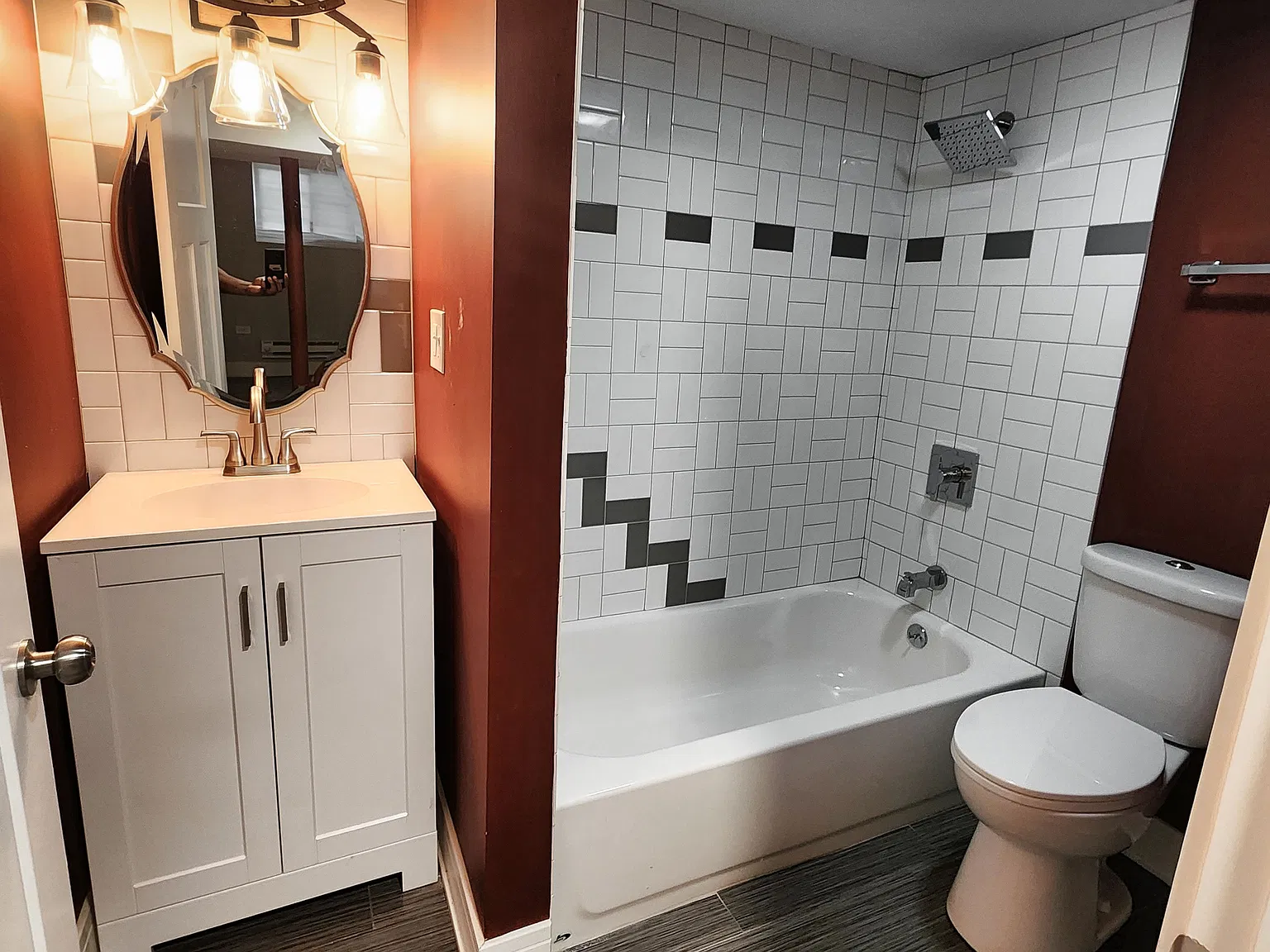 2 bed, 1.0 bath, $1,300 — Photo 2