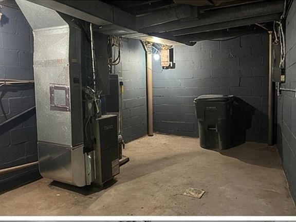 3rd image of 4623 E Willock Rd
