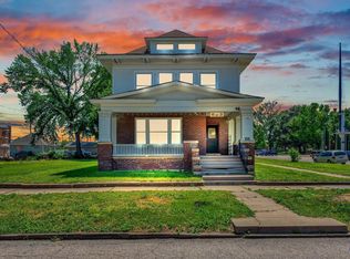 623 SW 9th St, Topeka, KS 66612