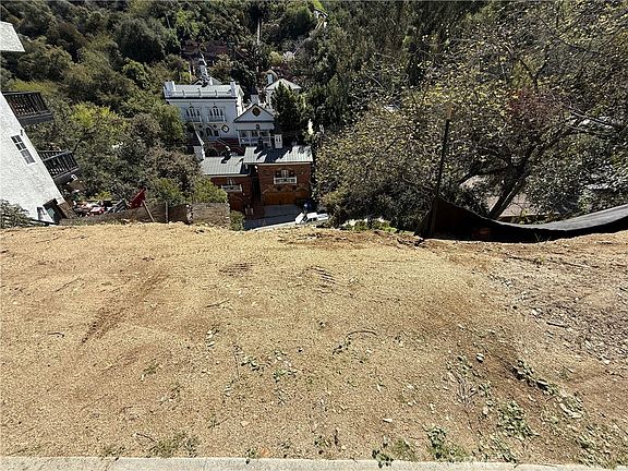 3rd image of 8583 Lookout Mountain Ave