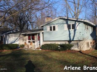 5308 Christie Ave SE, Kentwood, MI 49508