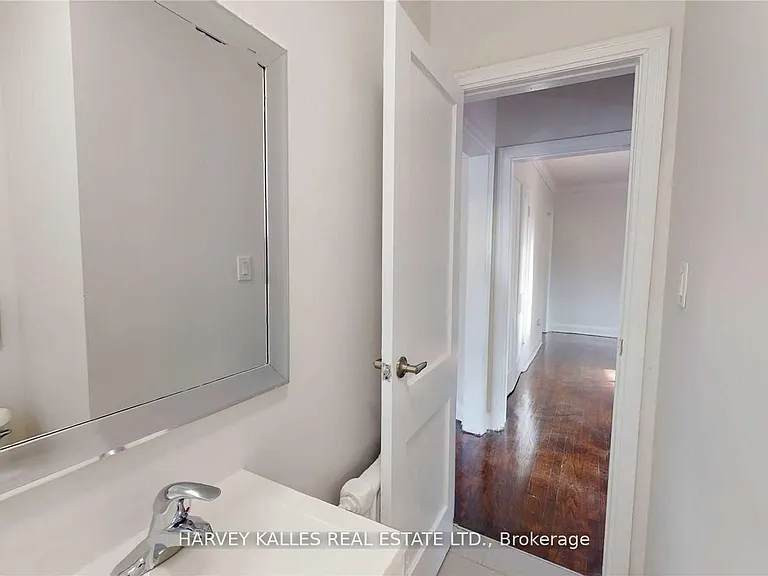 320 Lonsdale Rd #3 — Photo 21