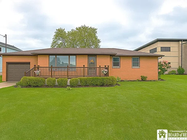 5137 Transit Rd, Depew, NY 14043