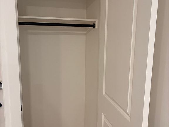 5th image of 367 W Songbird Ln