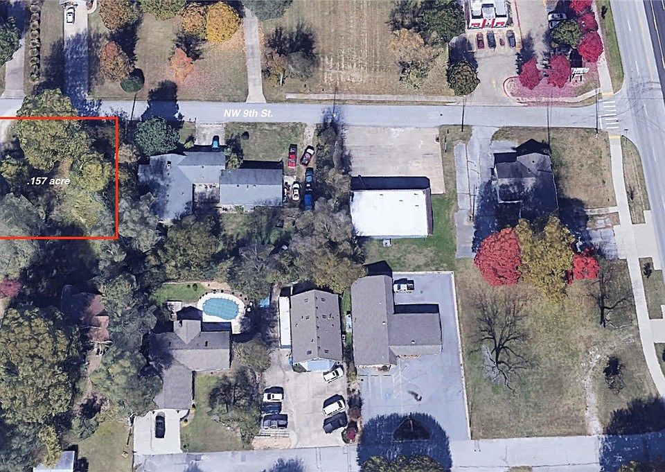 1st image of 909 NW 9th St #14