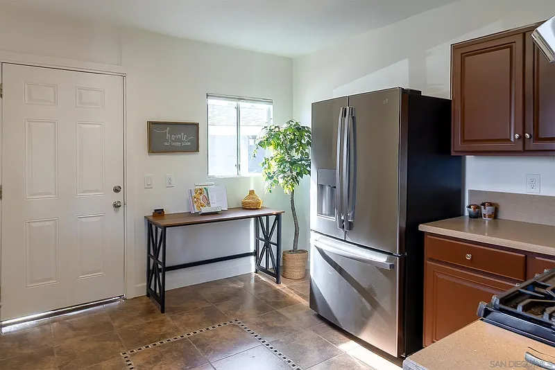 3320 Orange Avenue - photo 23