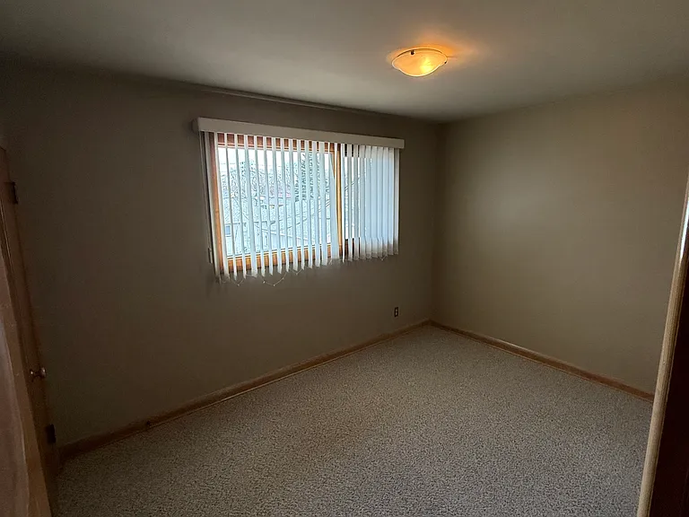 605 Dallenlea Ave #605 — Photo 19