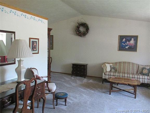 Formal Living Room w/ vaulted ceilings