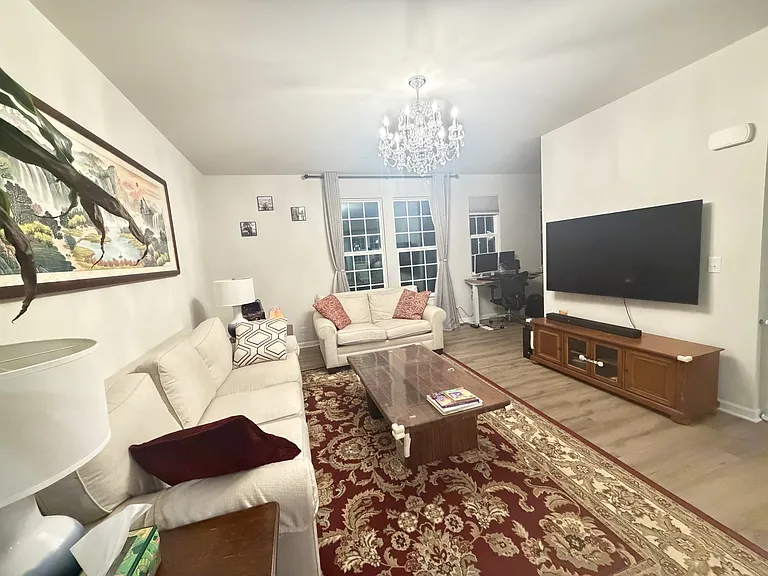 786 Weller Dr — Photo 11
