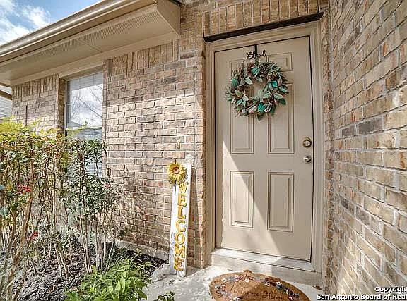 4th image of 308 Saddlehorn Way