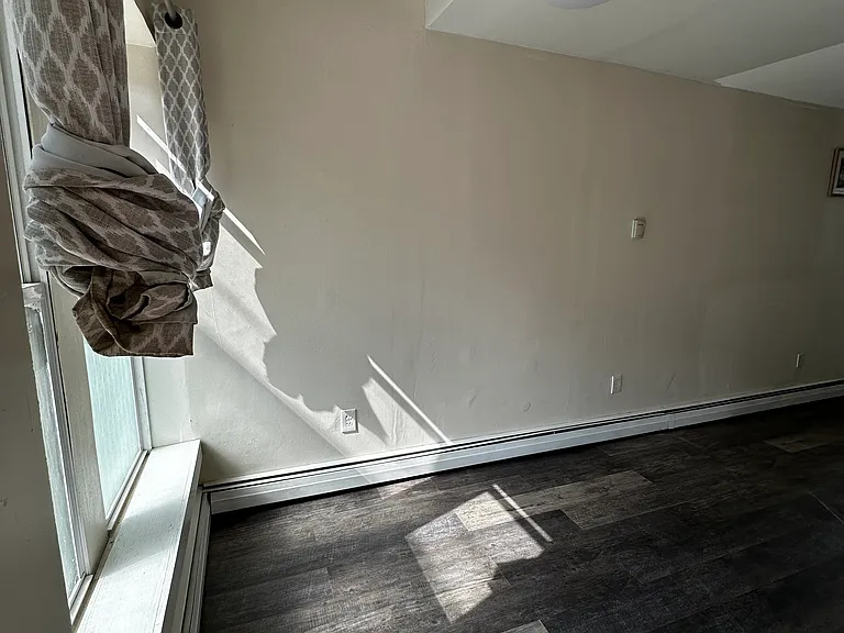 335 Academy Ave #1 — Photo 2