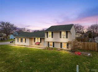 3901 Falcon Ct, Liverpool, NY 13090