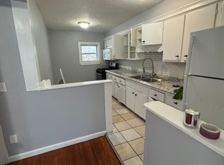 32 Tecumseh St #1, Fall River, MA 02721