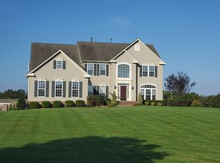 2 Applewood Ct, Hainesport, NJ 08036