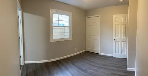 1307 Loral Ave — Photo 3