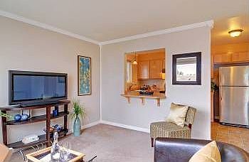 4th image of 20301 19th Ave NE APT 811