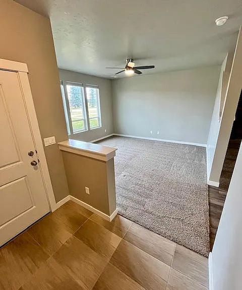 5728 W Stadium Ln — Photo 2