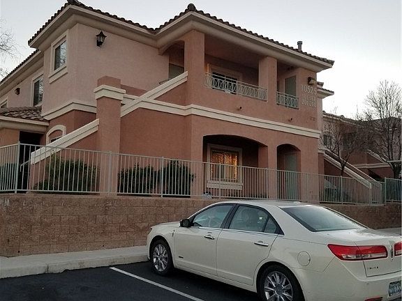 2nd image of 10525 Autumn Pine Ave APT 205