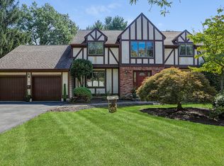 11 Monterey Dr, Wayne, NJ 07470