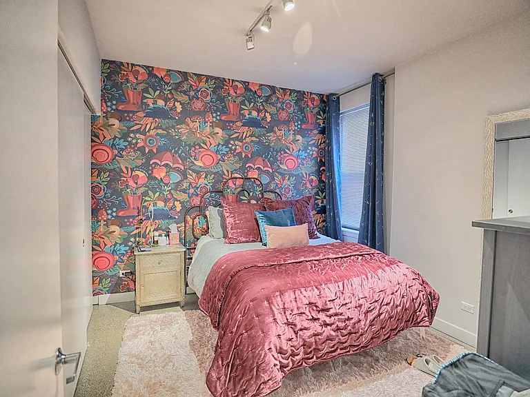 East Village Lofts- 1062 N. Ashland Ave — Photo 16
