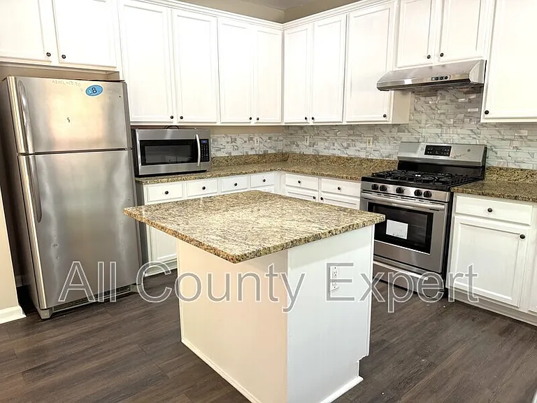 1794 Taylor Oaks Dr — Photo 13