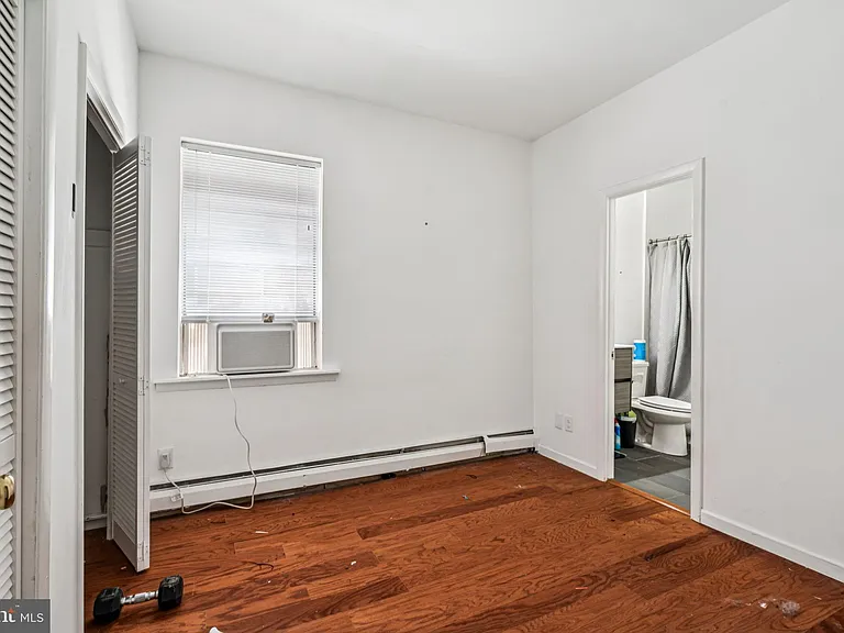 1917 Spring Garden St #2 — Photo 5