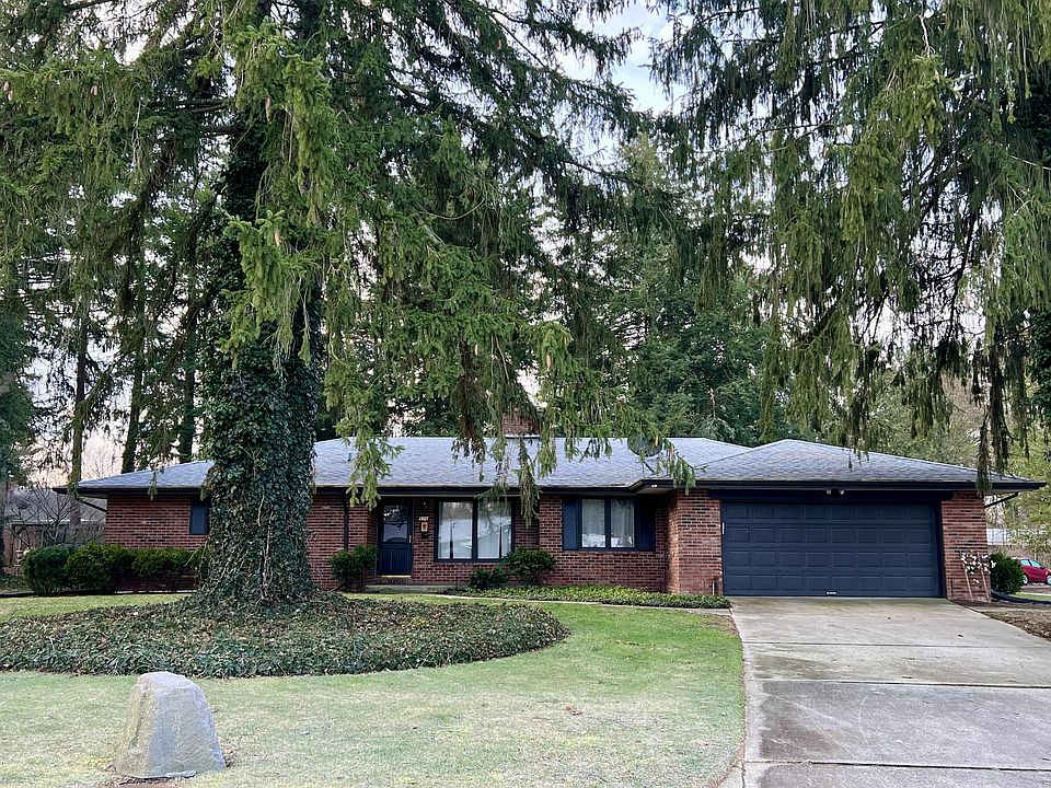 1st image of 516 Hawthorne Ln