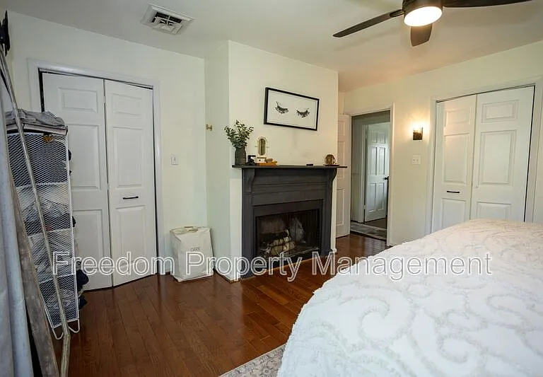 6197 Edwards Dr — Photo 21