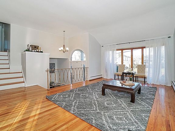 4th image of 22 Wenwood Dr