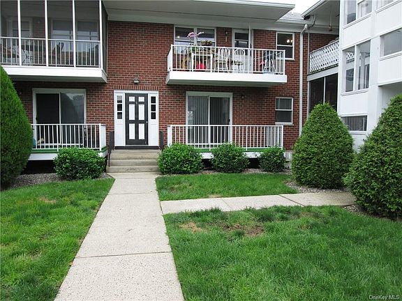 2nd image of 1 Somerset Dr APT 10E