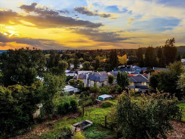 6640 1st Street, Forestville, CA 95436