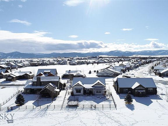 3rd image of 109 Parklands Trl