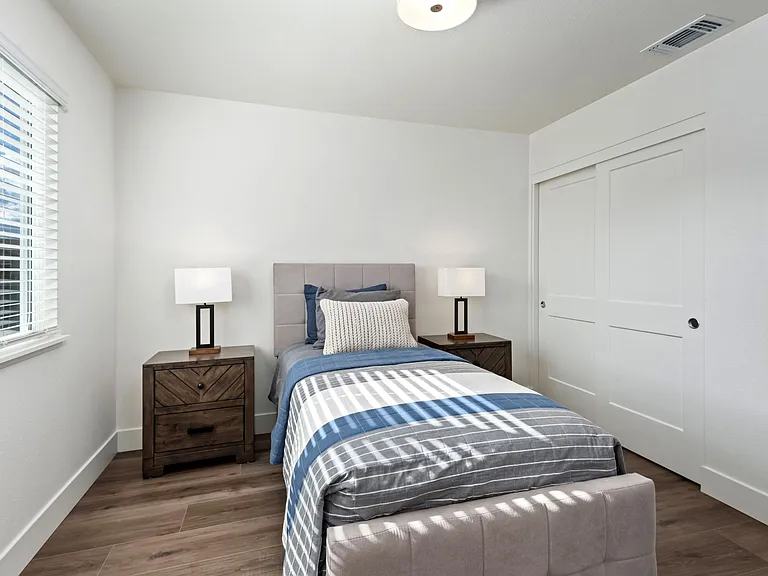 Colgan Creek Townhomes — Photo 16