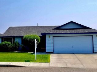 5011 Flores Ln, Pasco, WA 99301