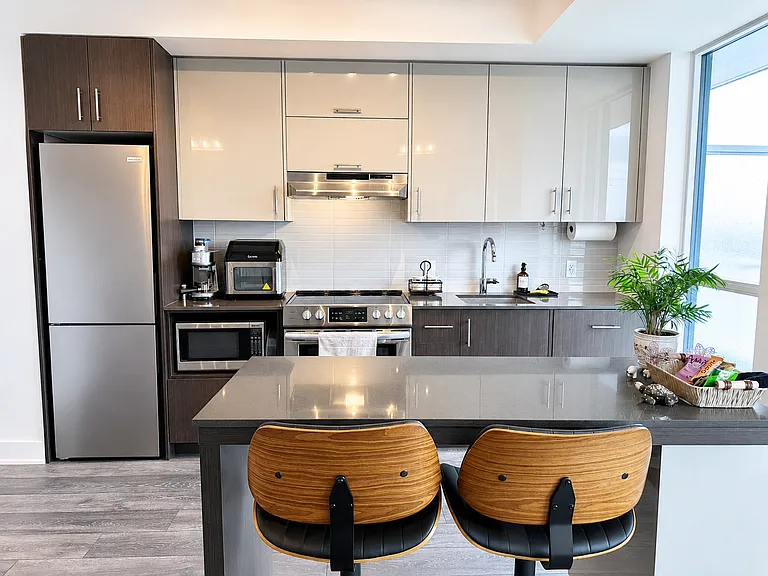 188 Fairview Mall Dr #1007 — Photo 9