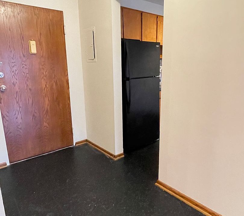 Kingfield Neighborhood 2nd Floor, Heat Paid, Pets USI