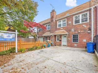 515 115th St, College Point, NY 11356