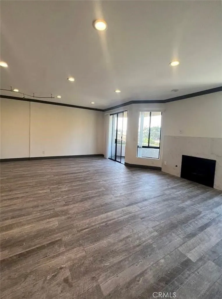 3 bed, 1435 sqft, $3,800 — Photo 2