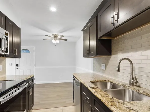 16359 W 10th Ave APT N2, Golden, CO 80401